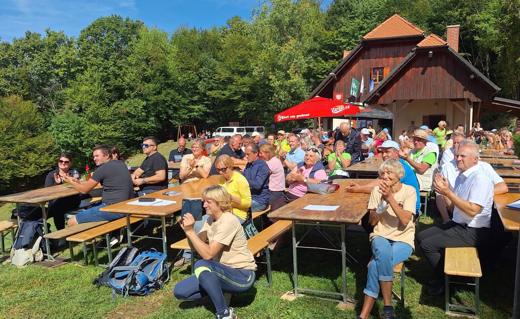 20 Letnica koče Velikonočnice